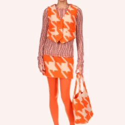 Anna Sui Pop Houndstooth Buttondown Vest -Anna Sui Store 622K31 01JessicaChen 148547b4 796a 4c0d 8bfe de4bee75c68b scaled